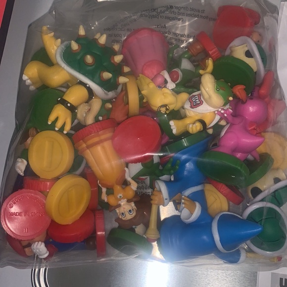 Super Mario Chess | NEW | Collector’s Edition - Picture 7 of 8